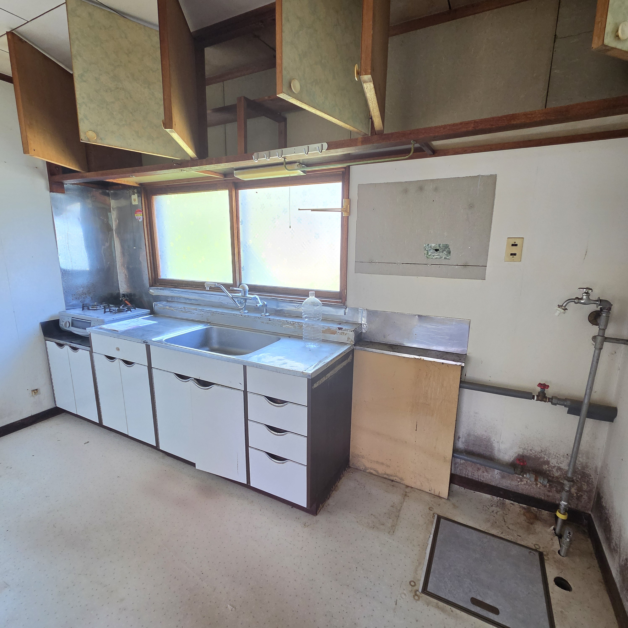 登別市片倉町1丁目12-4　中古住宅のキッチン