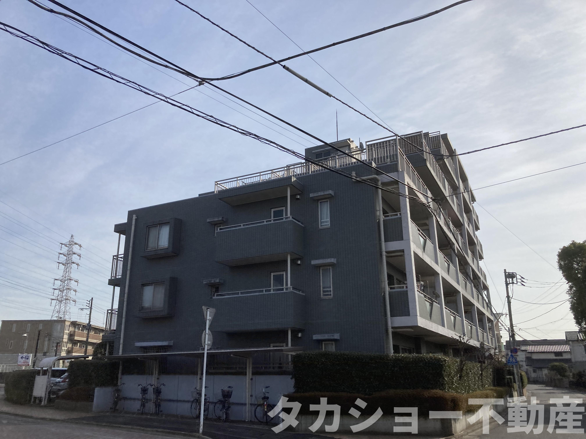 クリスタルライトハウスの外観