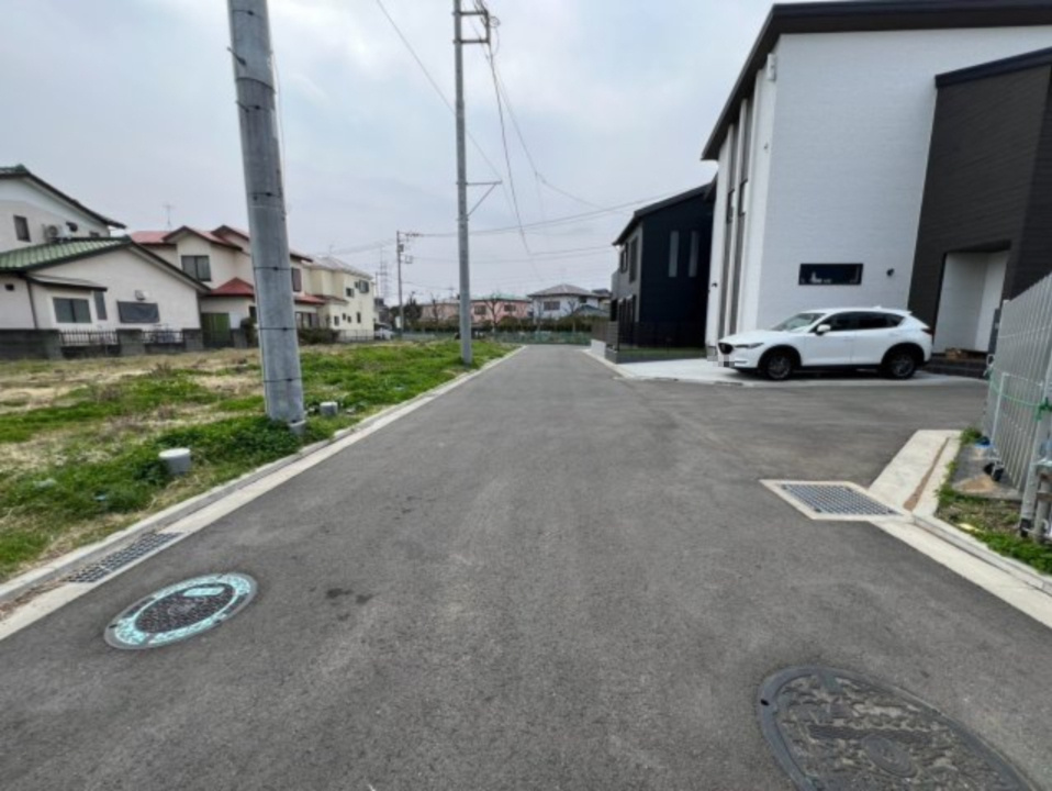 平塚市長持　№3の前面道路含む現地写真