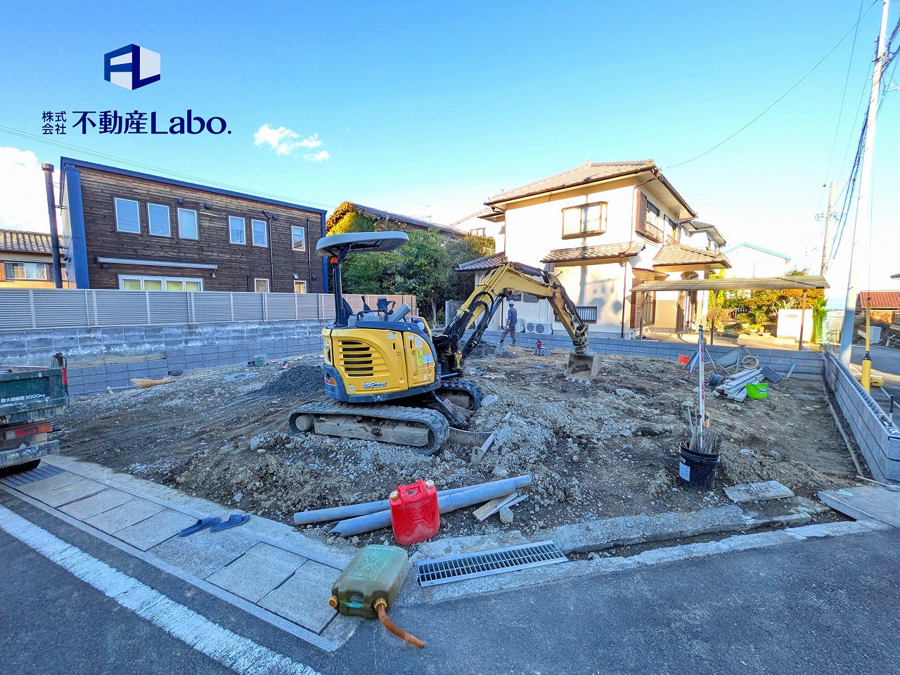 ハートフルタウン　清水区殿沢2丁目2424番　全1棟　の前面道路含む現地写真