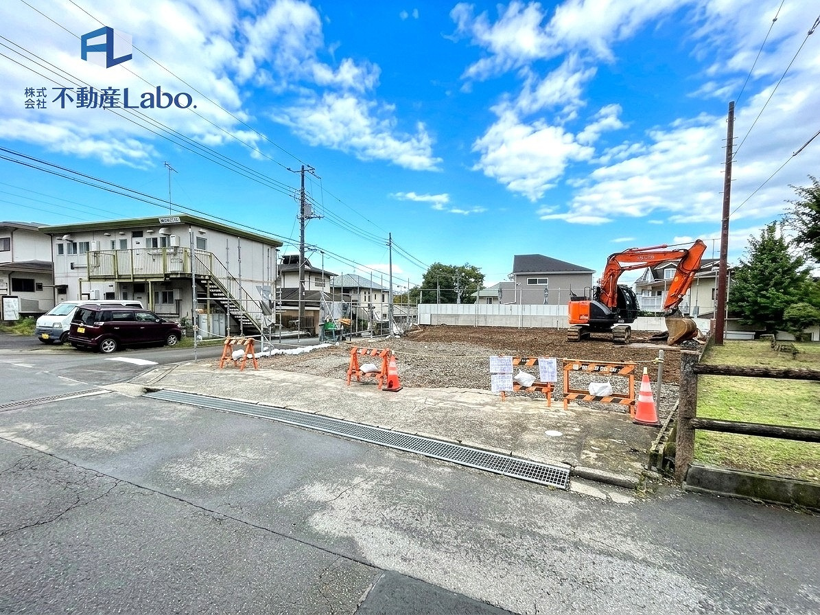 ブルーミングガーデン　田方郡函南町柏谷　全２棟の前面道路含む現地写真