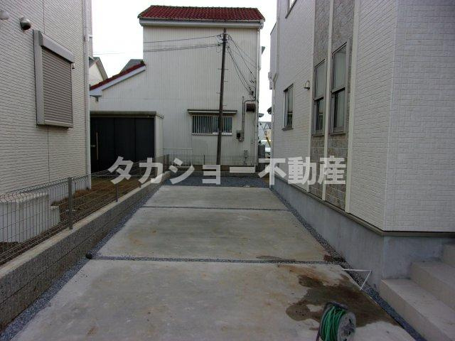 市原市山田橋3丁目　新築戸建の駐車場