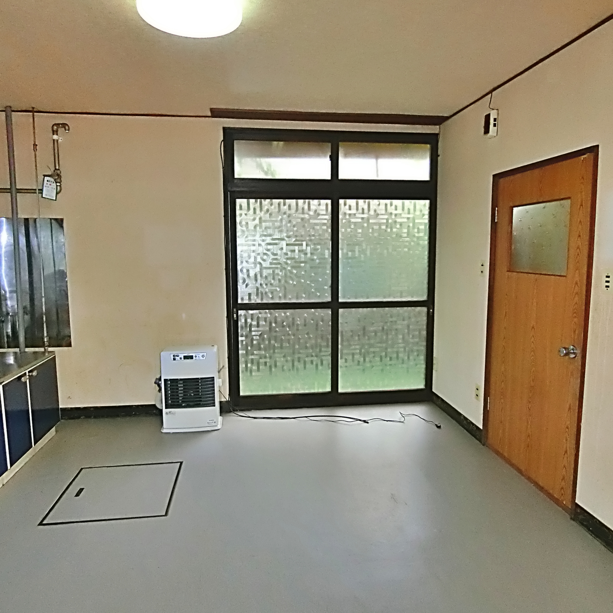 室蘭市増市町1丁目9-21　コーポエスポアールの居間・リビング