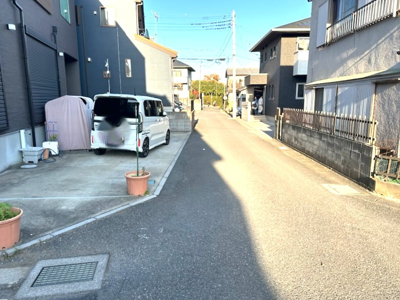 白井市根土地の前面道路含む現地写真|前面道路は既存道路となります。
