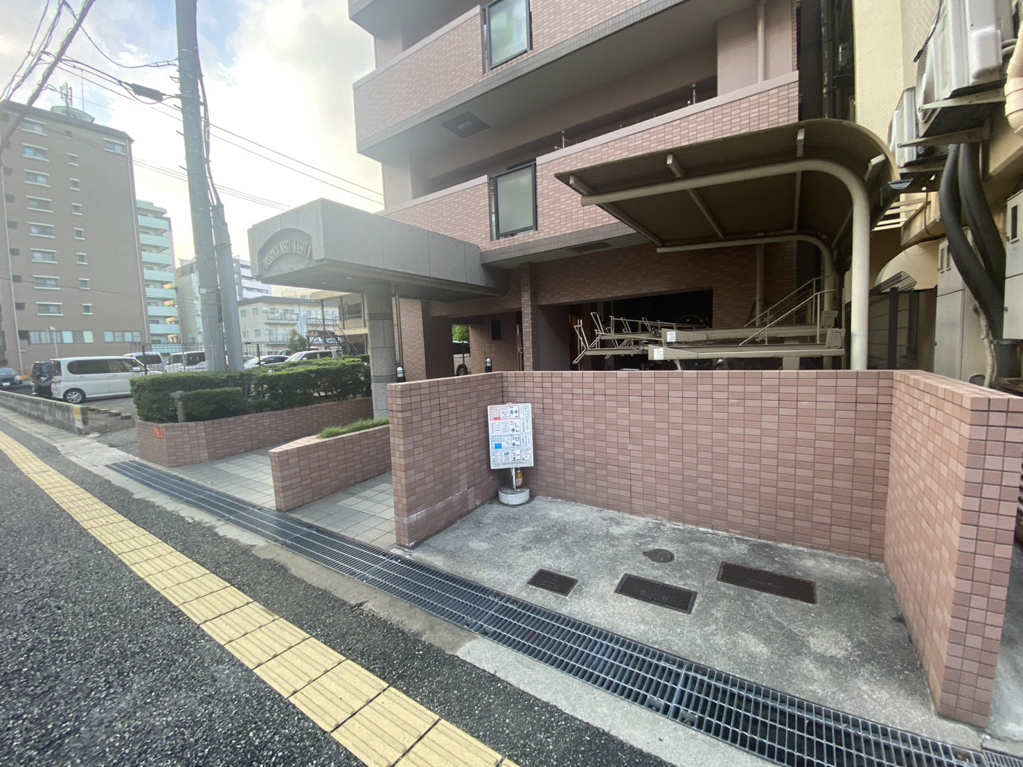 プレステージ西明石Ⅴのエントランス