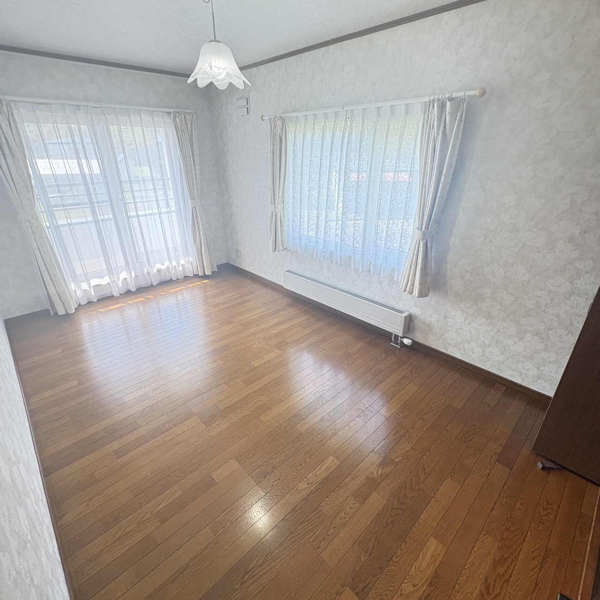 登別市桜木町5丁目12-164　中古住宅の洋室