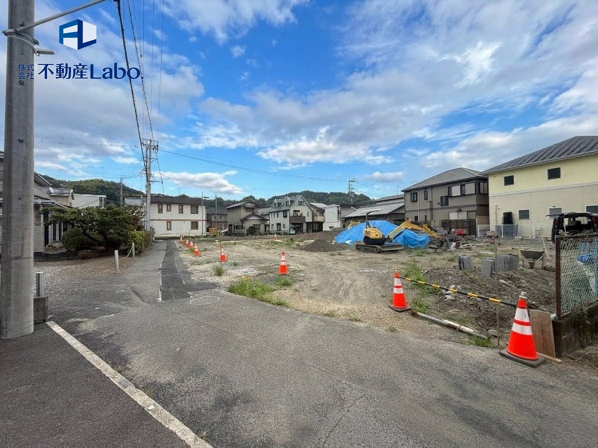 クレイドルガーデン　静岡市葵区新伝馬第3の前面道路含む現地写真|～本日ご見学が可能です～ 土日祝日はもちろん、平日のお仕事終わりのお時間でもご内覧可能です♪ ご見学ご希望がございましたらお気軽にご相談ください！ お問い合わせは、090-6400-6118まで♪