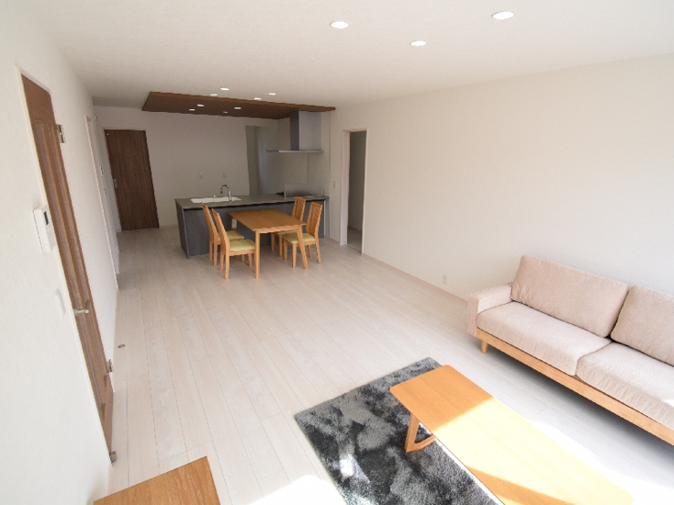 【７号棟：リビング】家具入り写真