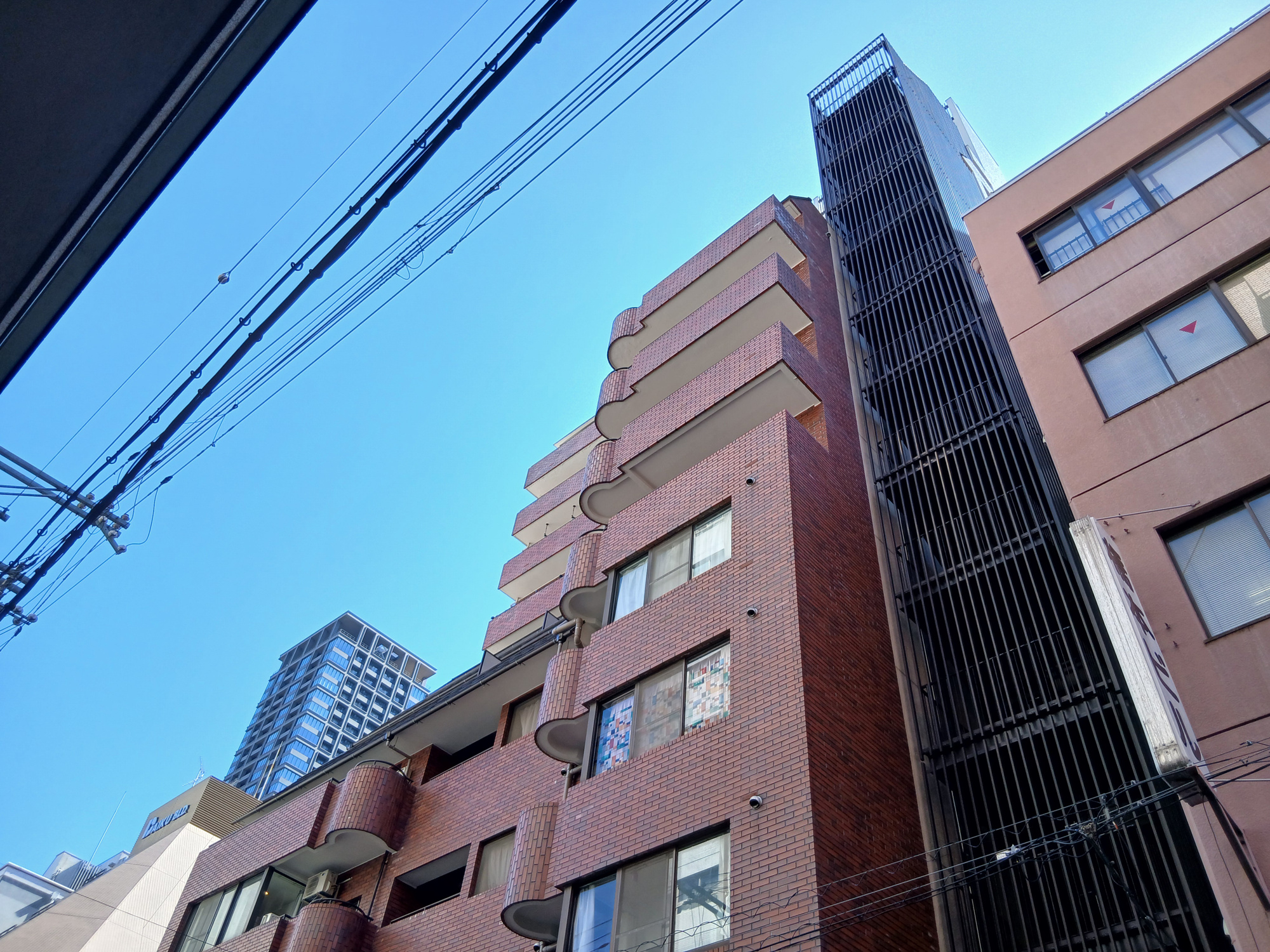 大手前ヒルズの外観