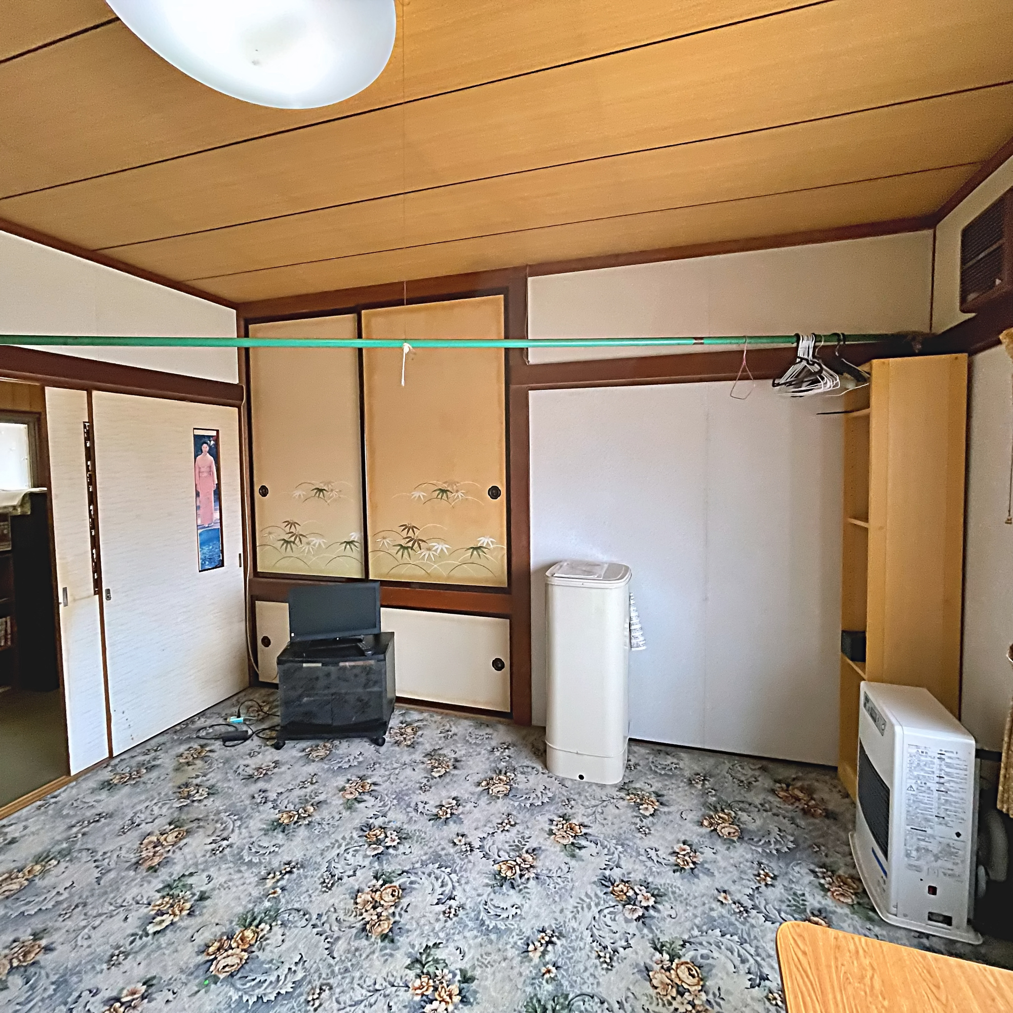 室蘭市日の出町3丁目4-4　日の出旅館の玄関