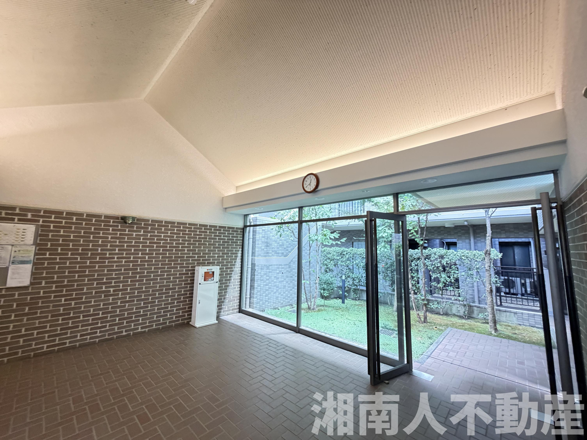 サンヴェール鎌倉岩瀬のエントランス