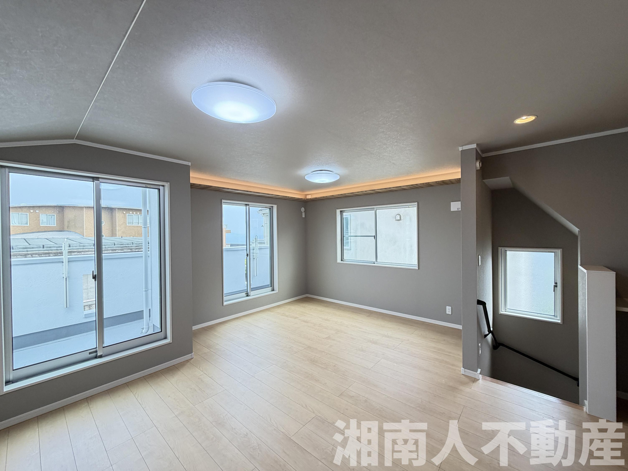 鎌倉市腰越1丁目１０－４３－２戸建の居間・リビング|居間です