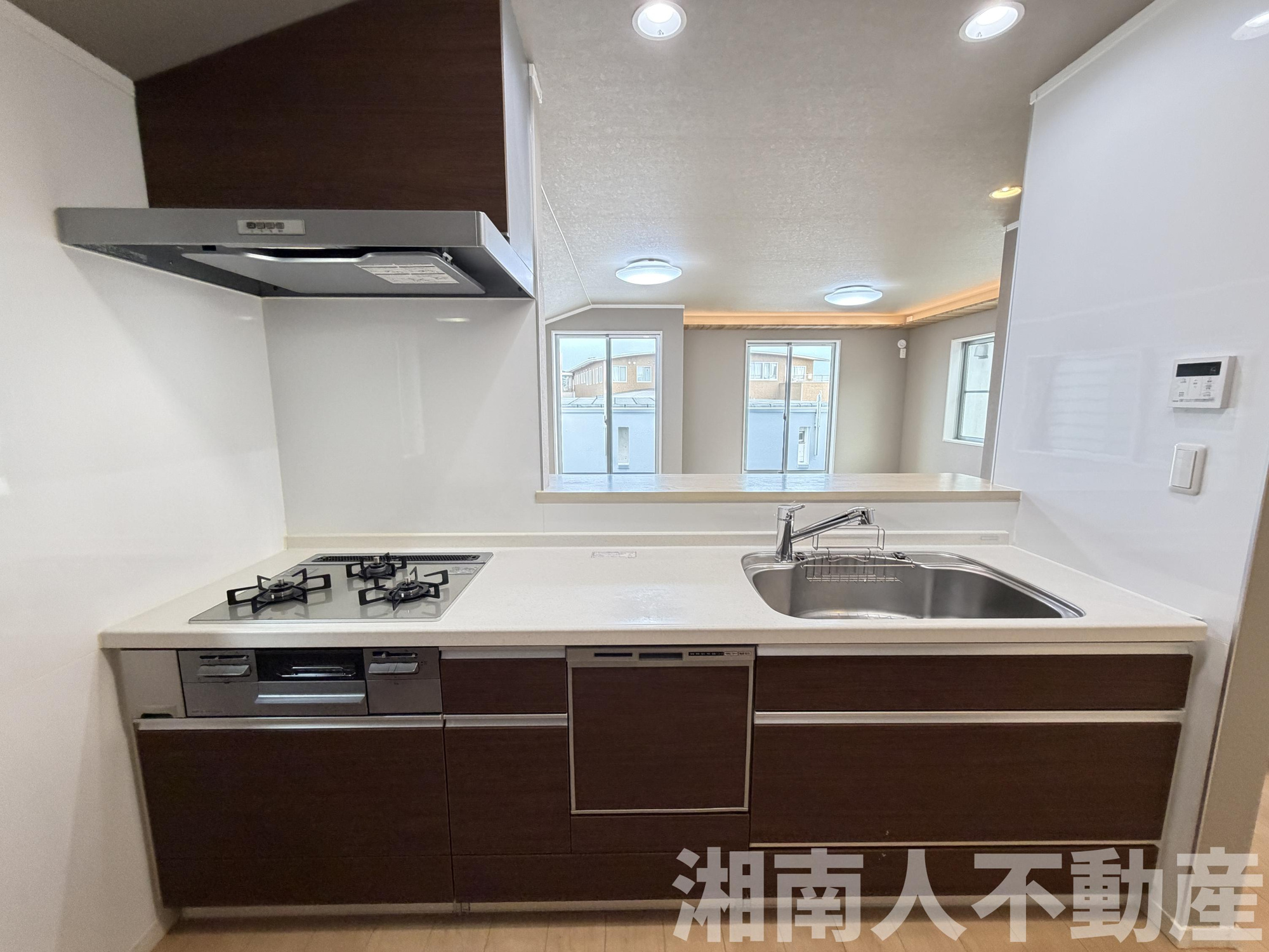 鎌倉市腰越1丁目１０－４３－２戸建のキッチン|キッチンです
