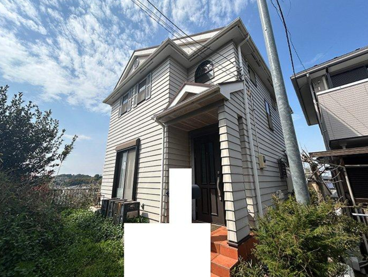 横浜市緑区三保町 中古戸建て【仲介手数料半額】カースペース4台の外観