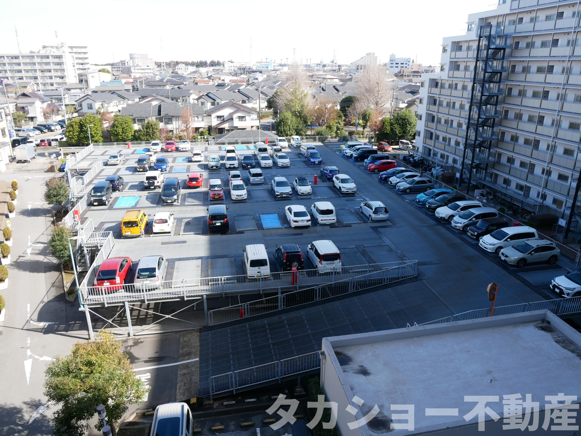 シャルム西千葉の駐車場