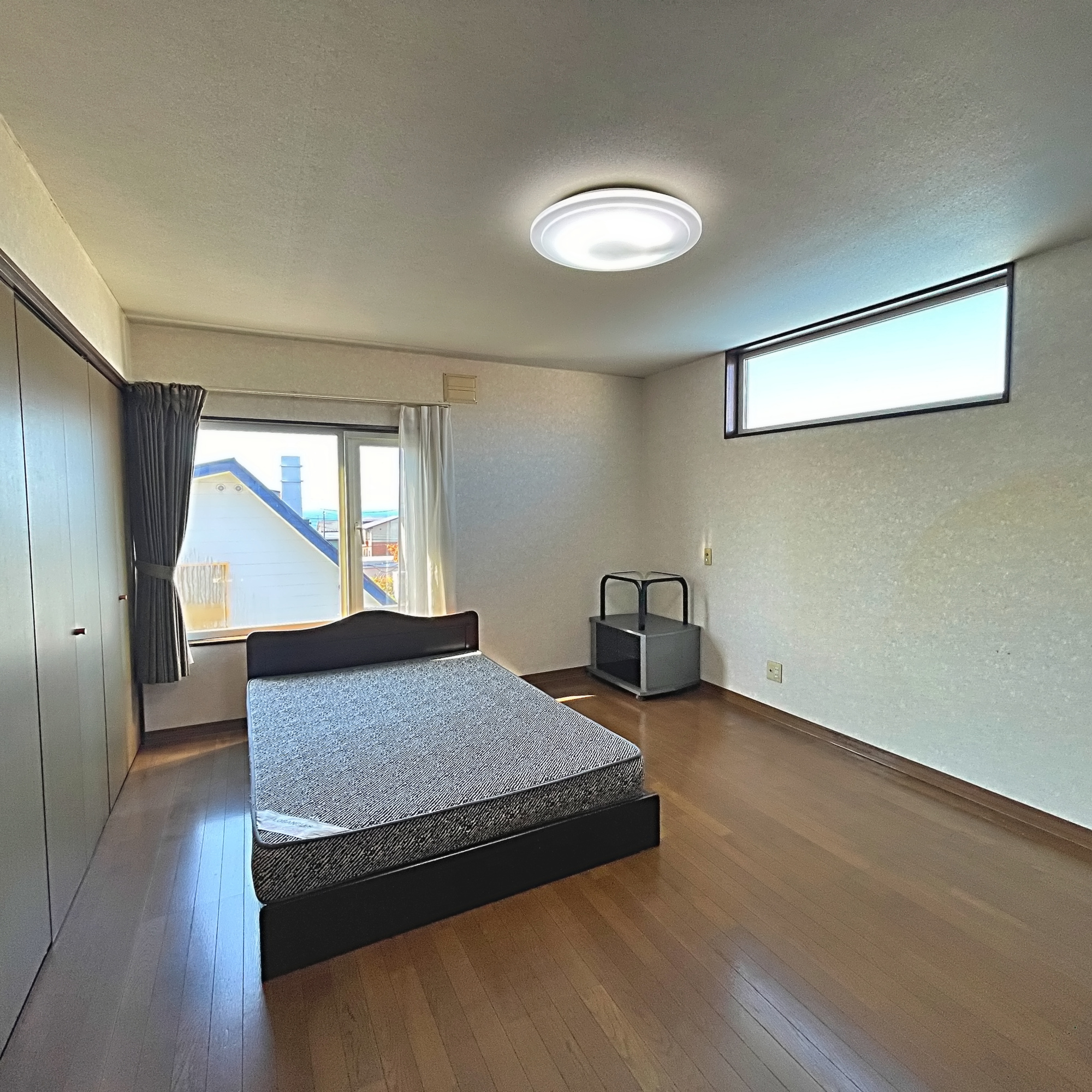 室蘭市白鳥台1丁目24-22　中古住宅の洋室