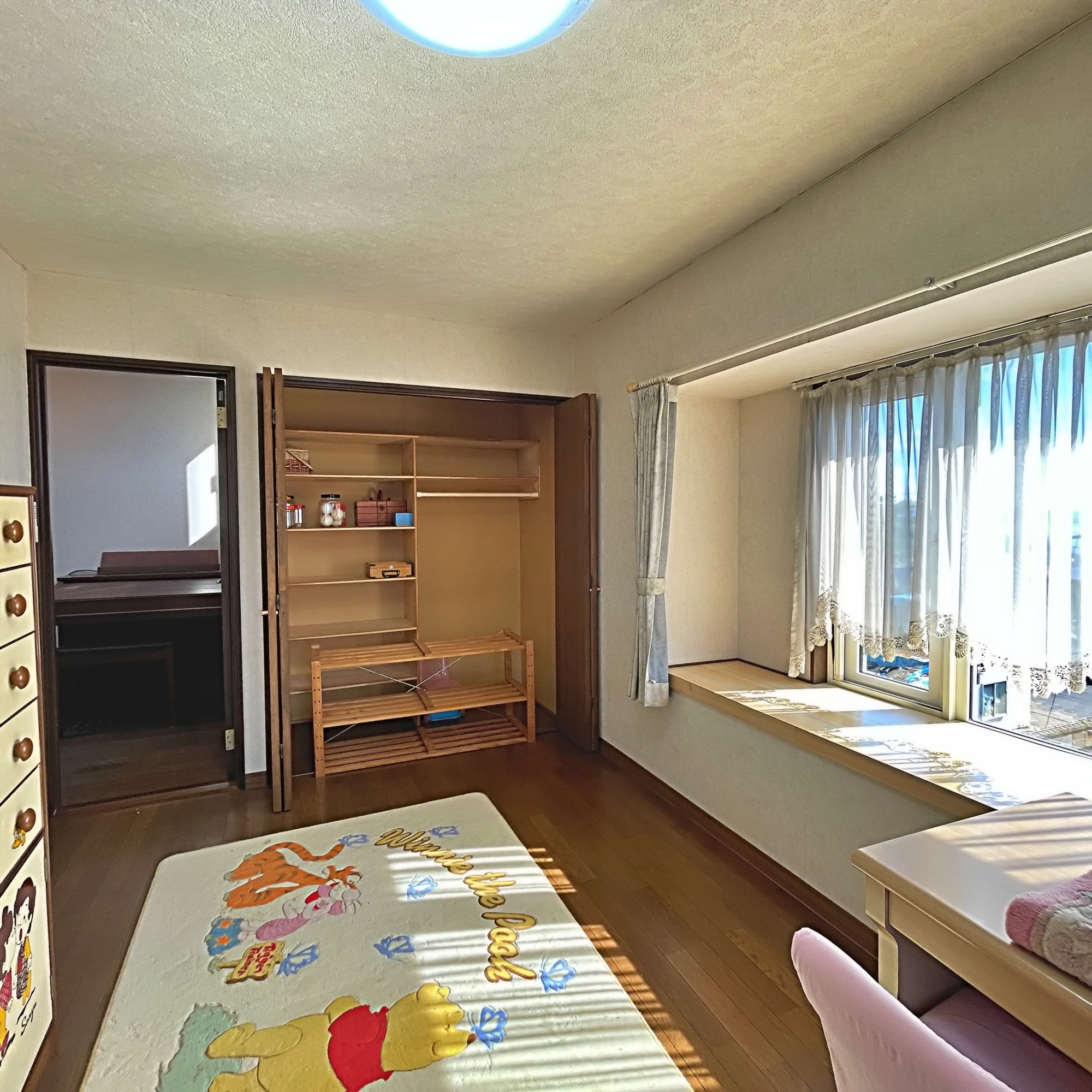 室蘭市白鳥台1丁目24-22　中古住宅の洋室