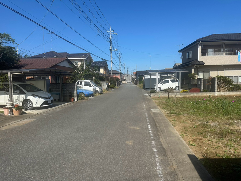 【館林市富士原町1区画　現地写真】
西側6ｍ幅接道です。