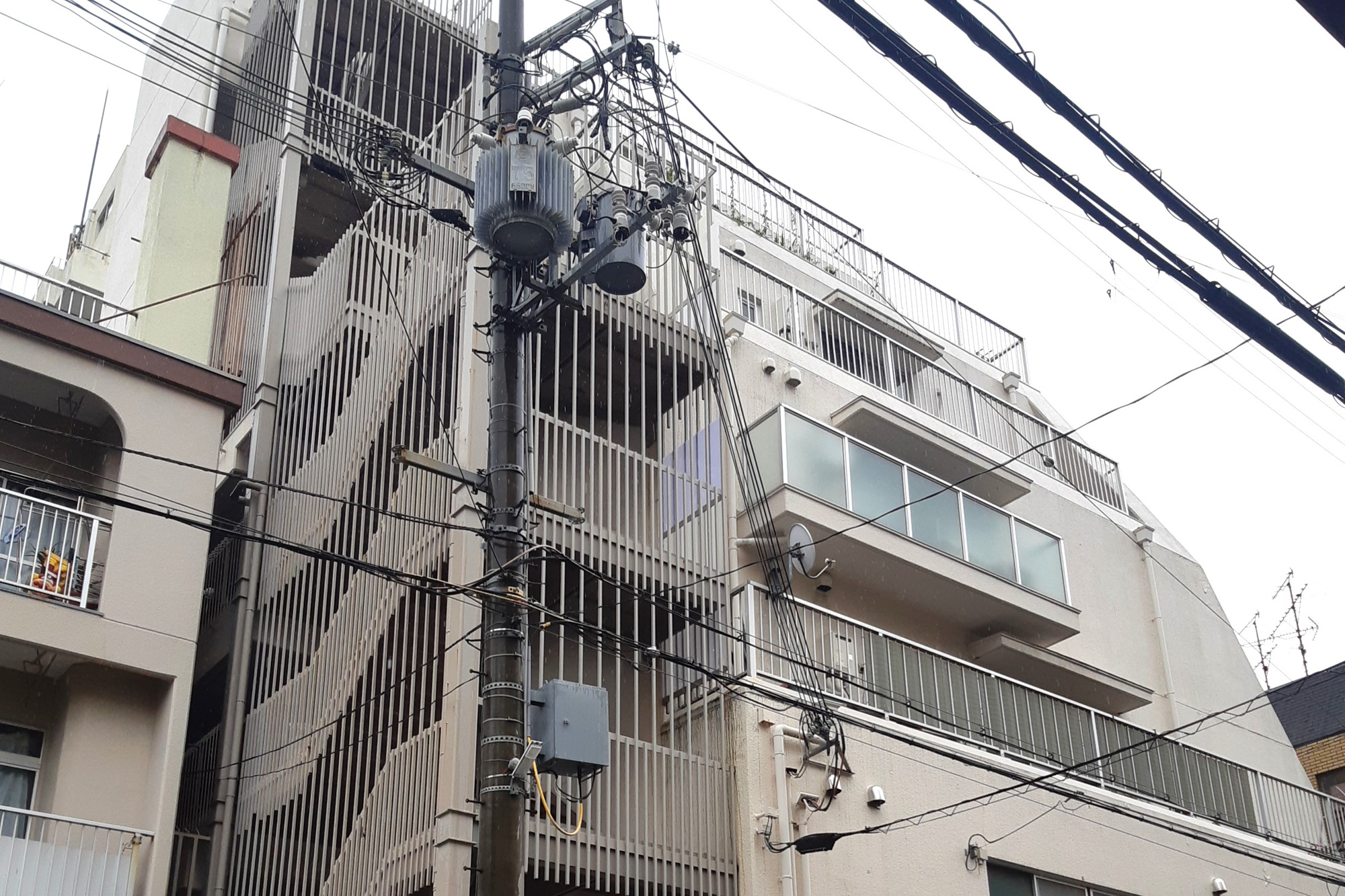 ドムール板宿の外観