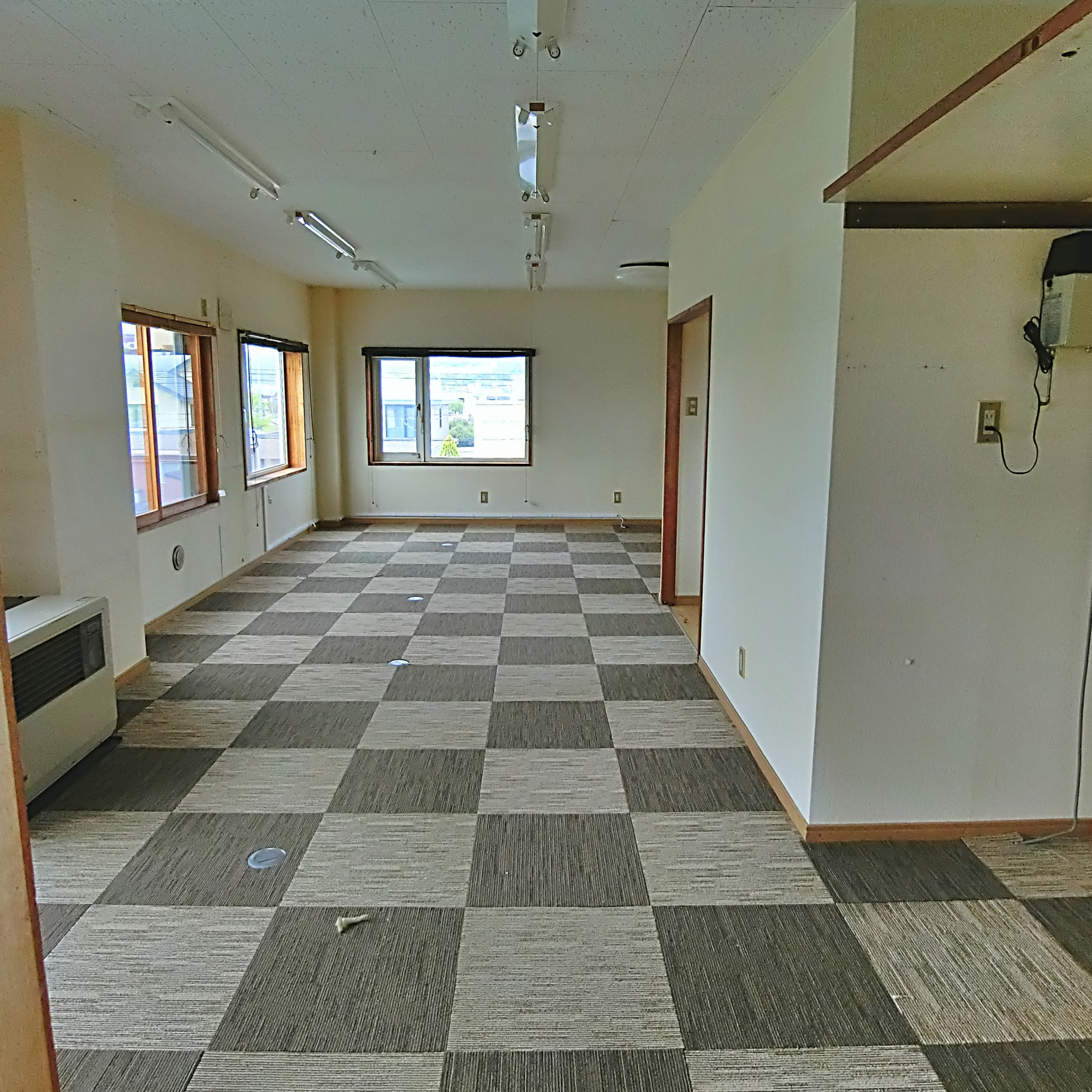 室蘭市日の出町1丁目19-17　共同ビルの和室