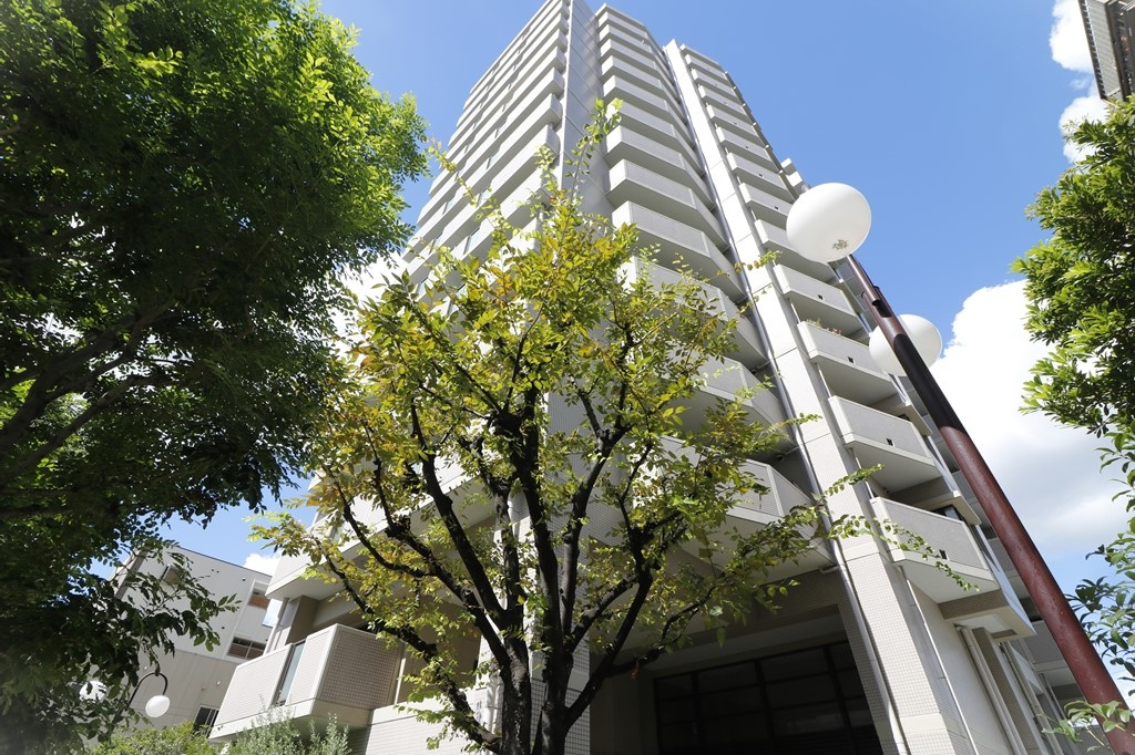ハイネス今福東公園 二番館の外観