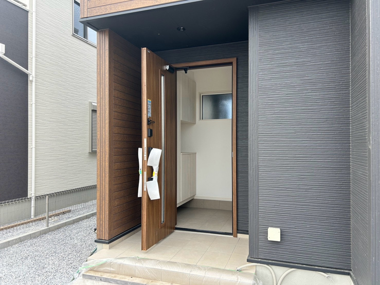 4号棟　◆玄関◆