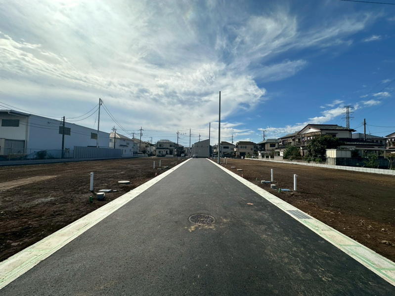 北本市中丸7丁目　14区画　5号地　物件前道路写真