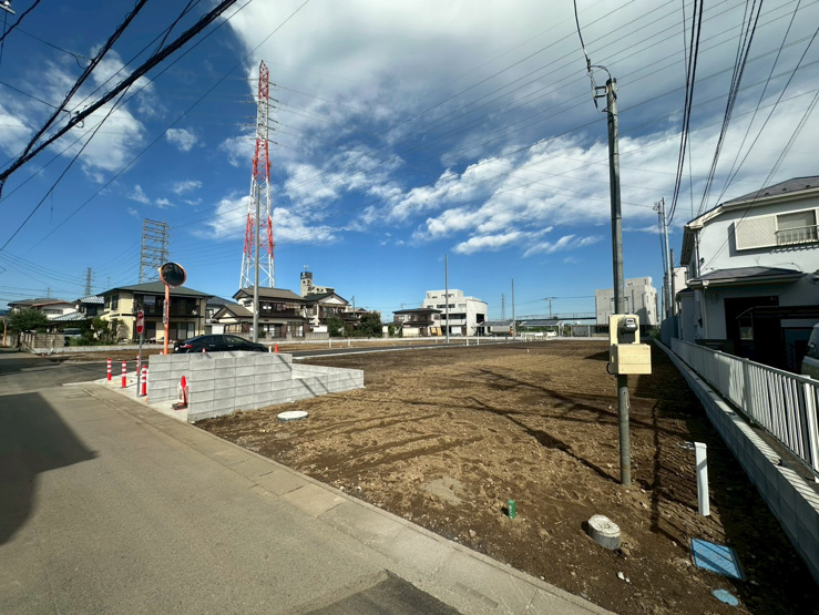 ゴミ置き場と前面道路
