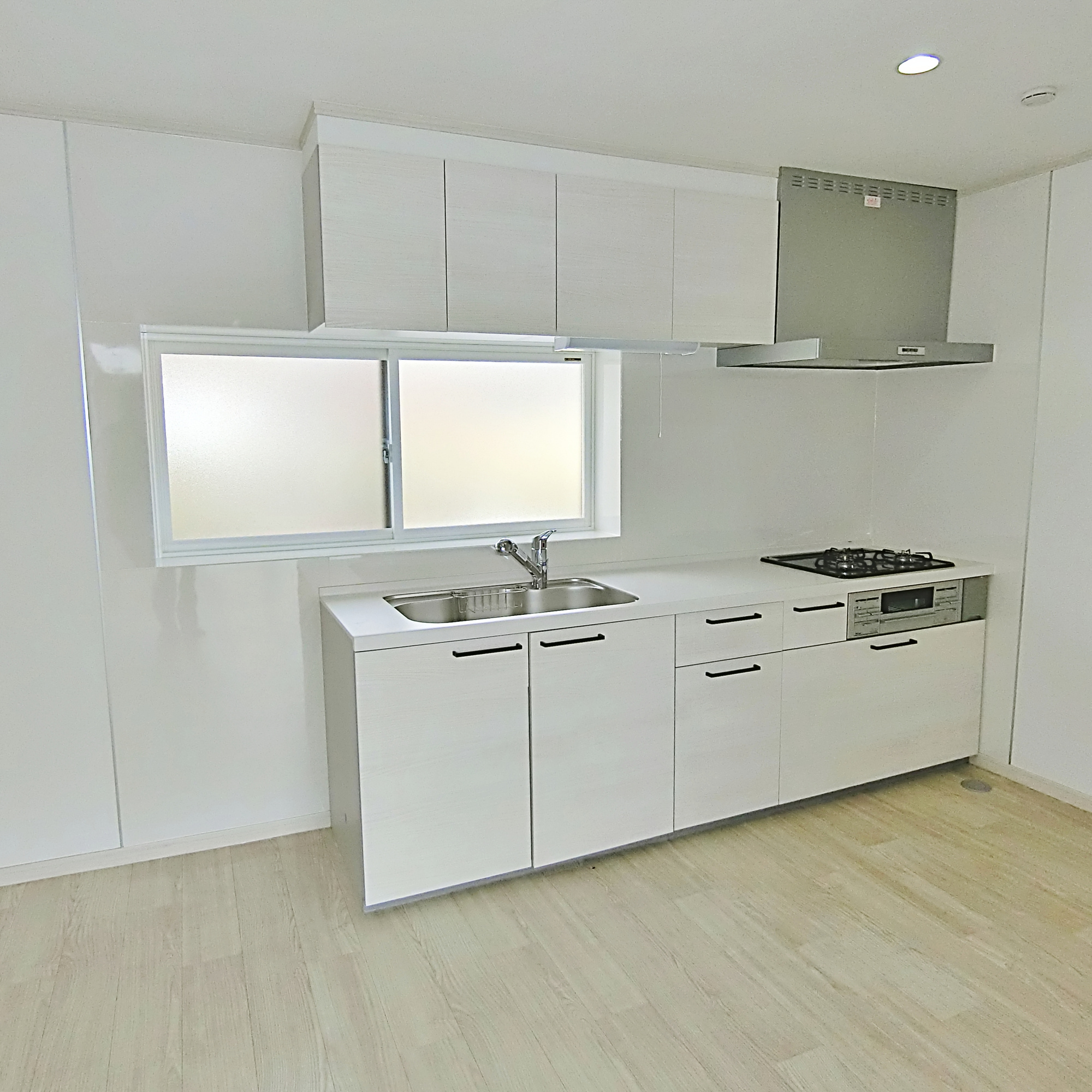 室蘭市柏木町44-23　中古住宅のキッチン