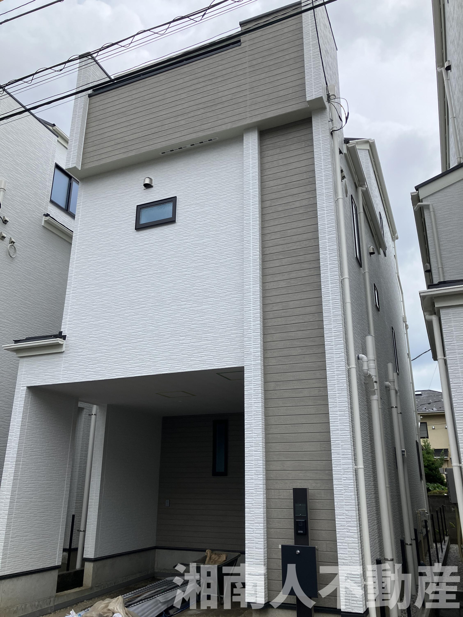 横浜市栄区小菅ヶ谷１丁目２０５７－５１新築戸建ての外観