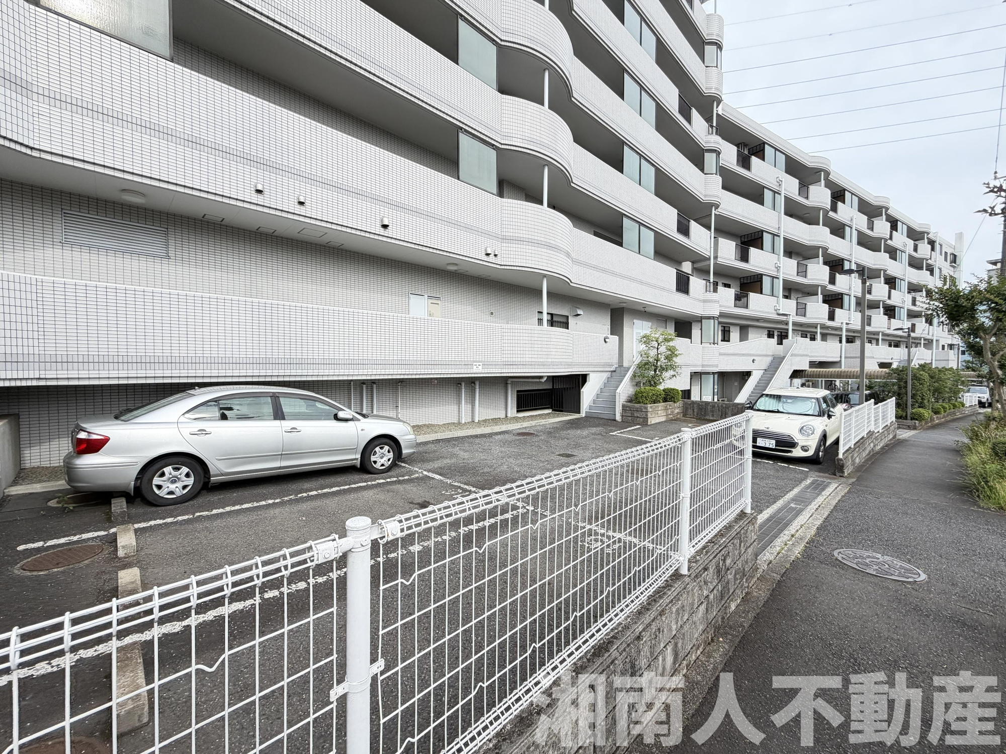 シャルマンコーポ湘南ライフタウンの駐車場|駐車場の用意があります