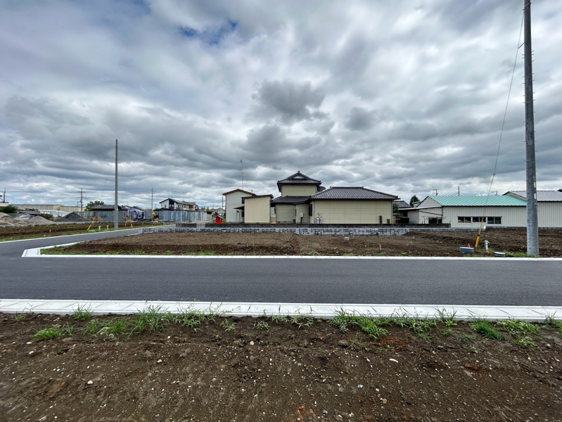 4号棟　前面道路含む現地写真（2026/09/05撮影）