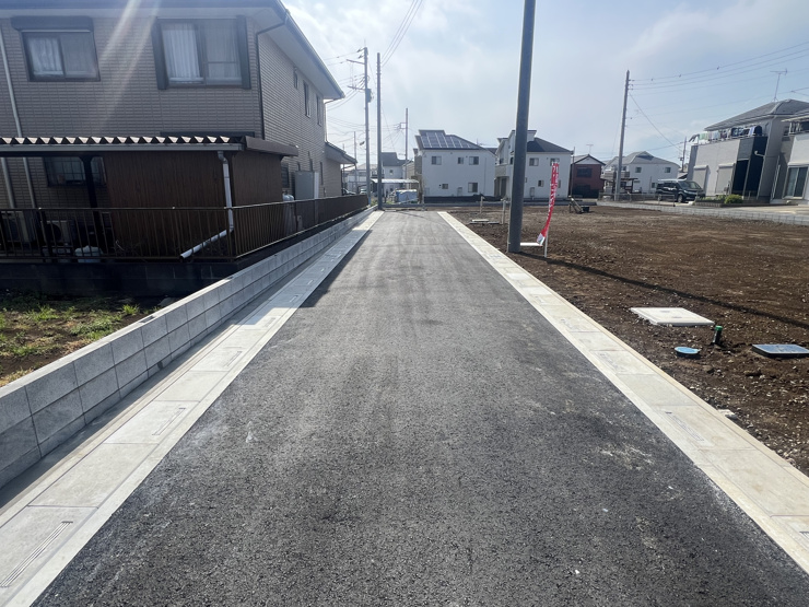 上尾市大字上5区画　前面道路　■2025年3月30日撮影