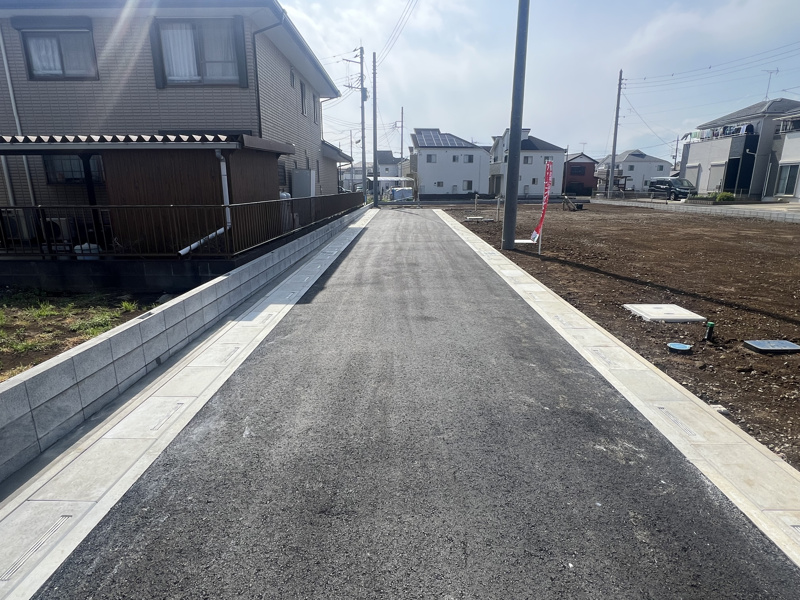 上尾市大字上5区画　前面道路　■2025年3月30日撮影