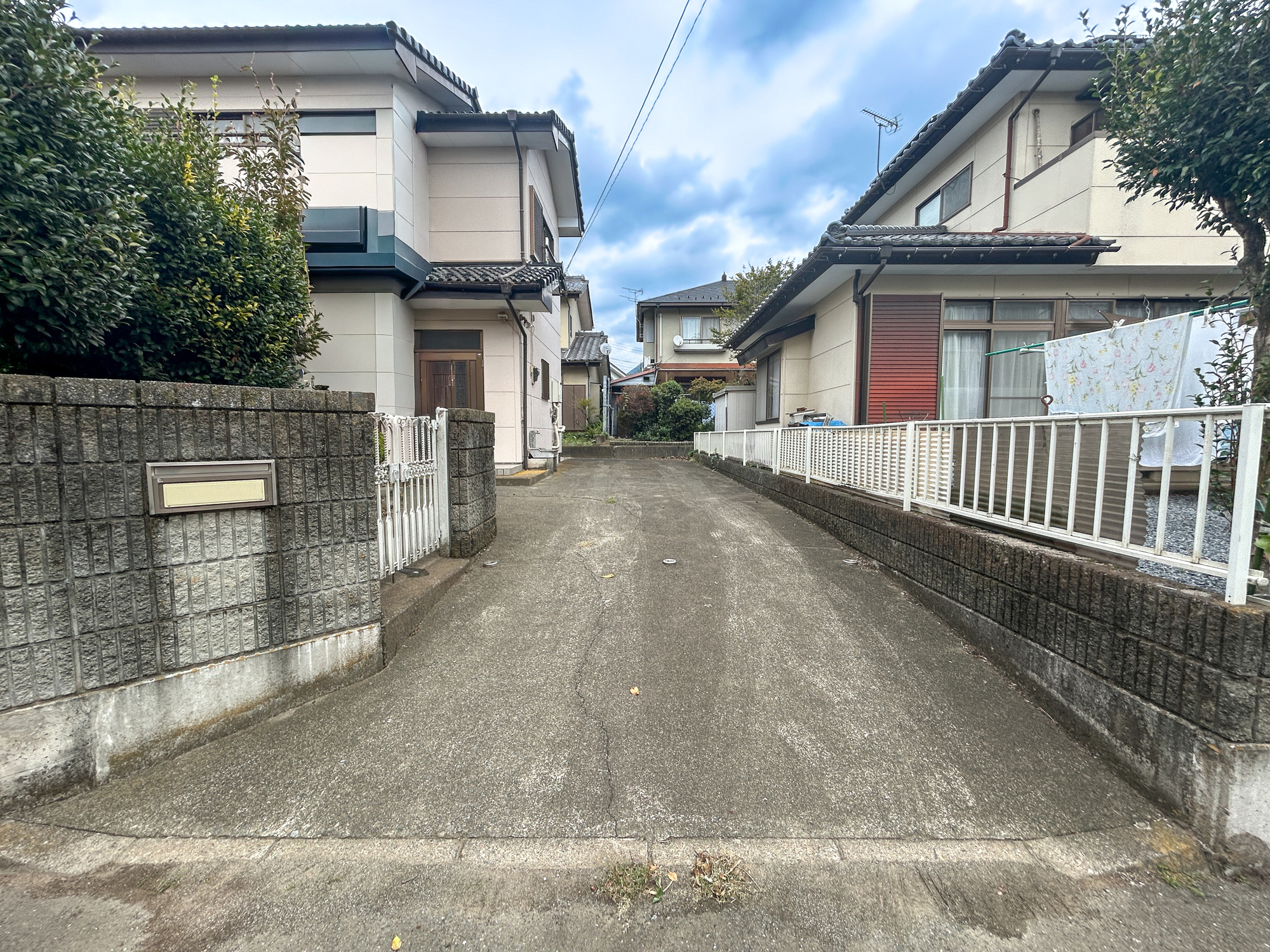 前橋市富士見町1期　中古物件の駐車場|駐車場は全面アスファルト施工済みでお手入れ不要です(^^♪