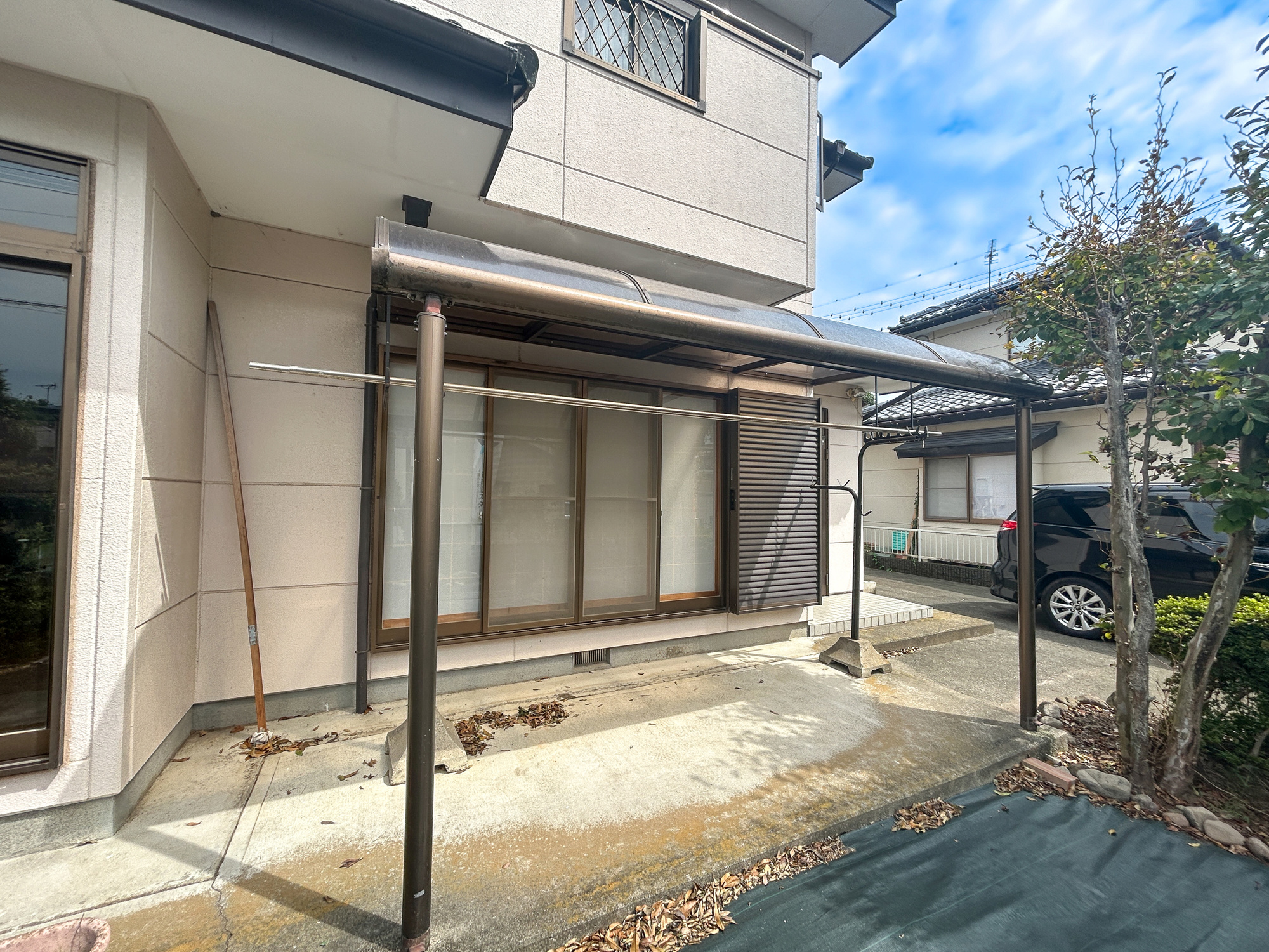 前橋市富士見町1期　中古物件の防犯設備|防風、防犯、防音、断熱と様々な効果を発揮する雨戸付きです♪					