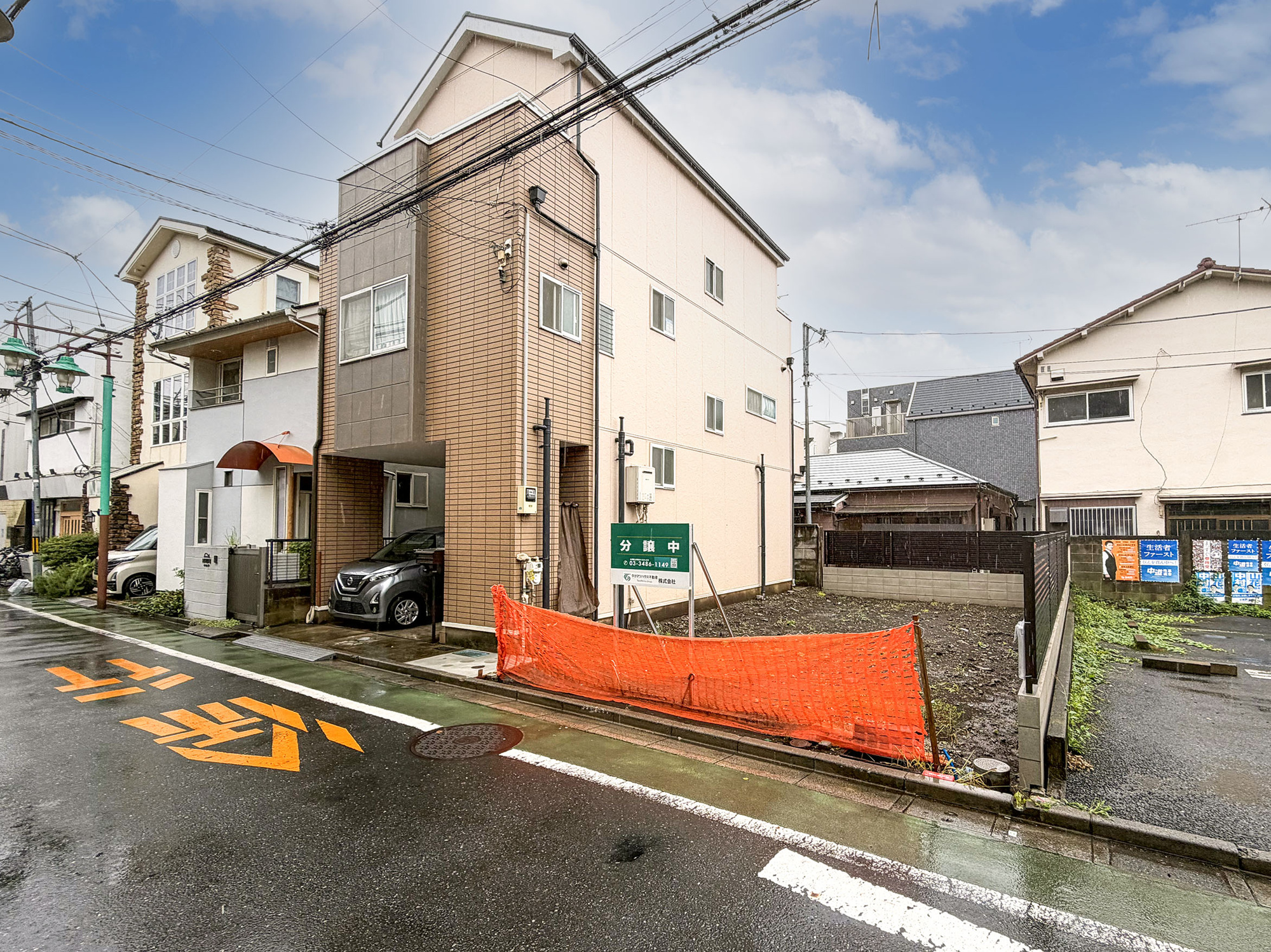 宅地分譲［三鷹市下連雀４丁目］の前面道路含む現地写真|現地写真（2026年8月末撮影）