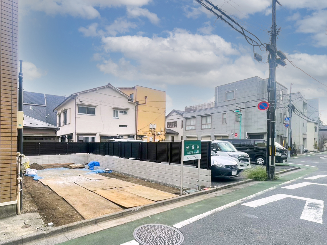 宅地分譲［三鷹市下連雀４丁目］の前面道路含む現地写真|現地写真（2026年8月撮影）