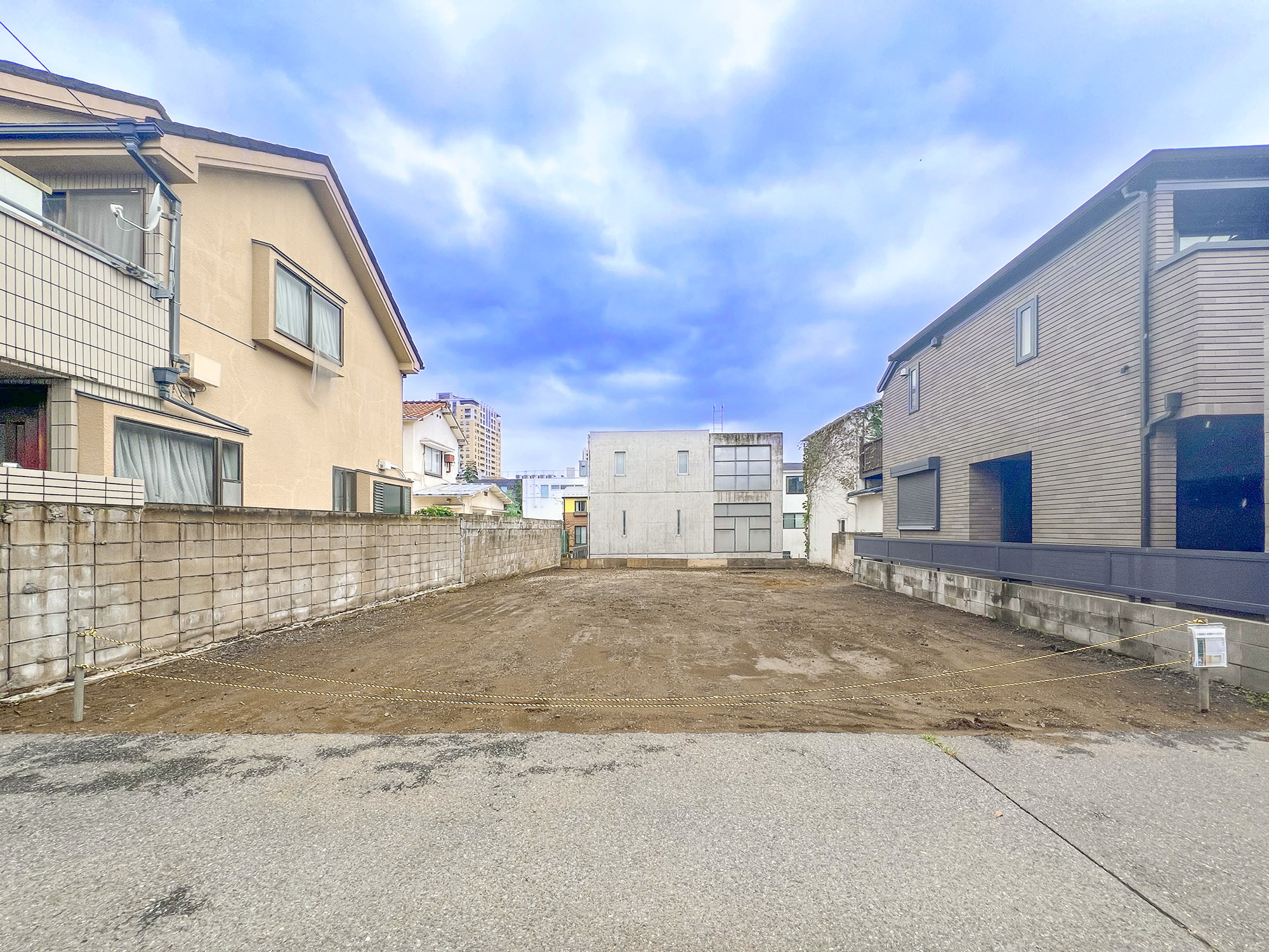 宅地分譲［渋谷区恵比寿３丁目］の前面道路含む現地写真|現地写真（2026年9月撮影）