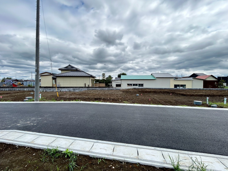 5号棟　前面道路含む現地写真（2026/09/05撮影）