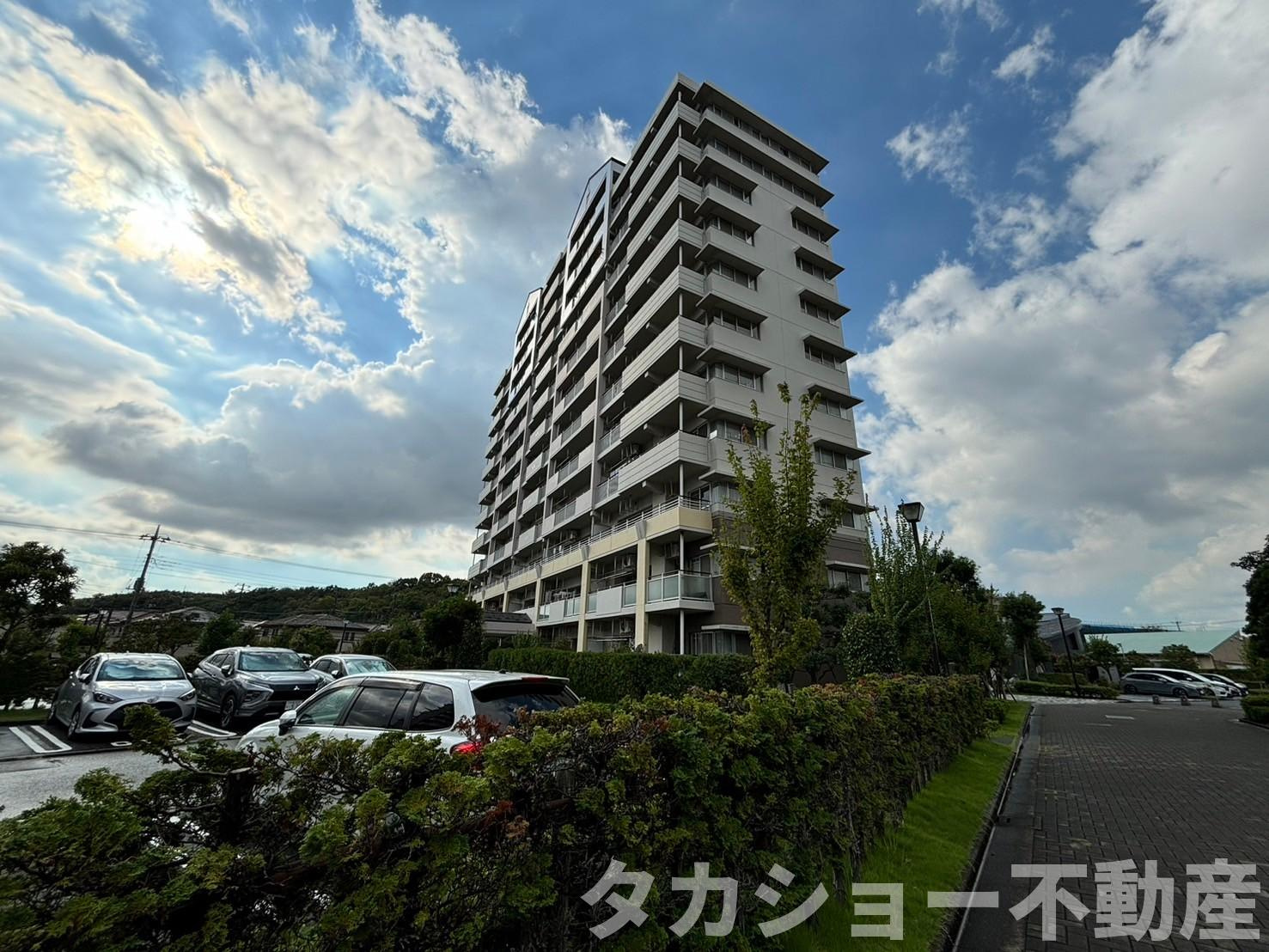 プラザ学園前　1号棟の外観|外観もきれいです