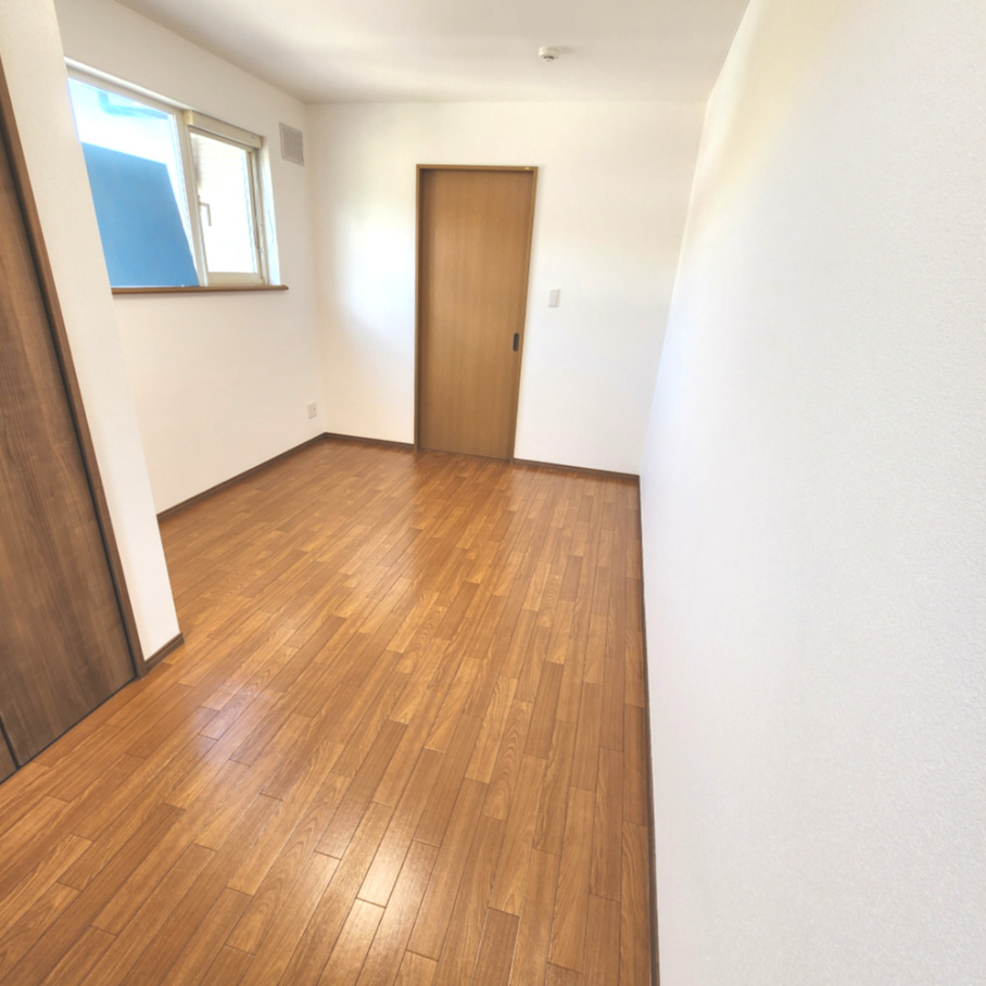 登別市新川町4丁目37-15　リフォーム済中古住宅の洋室