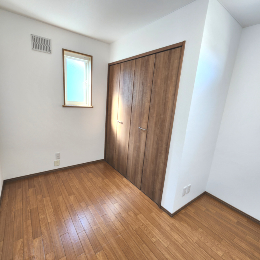 登別市新川町4丁目37-15　リフォーム済中古住宅の洋室