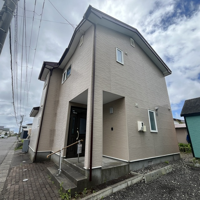 登別市新川町4丁目37-15　リフォーム済中古住宅の外観パース