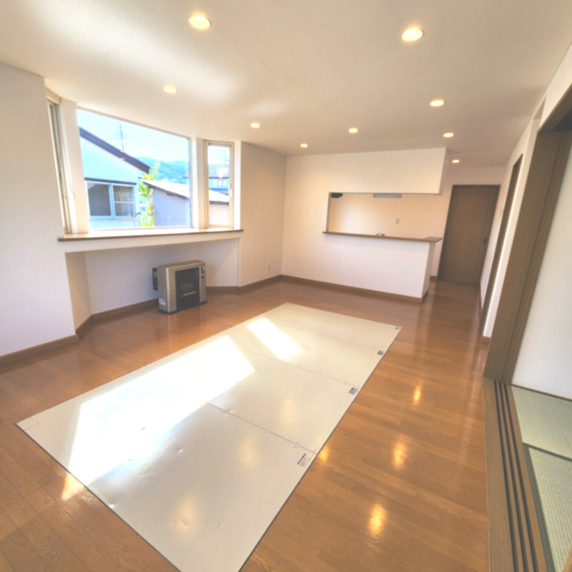 登別市新川町4丁目37-15　リフォーム済中古住宅のキッチン
