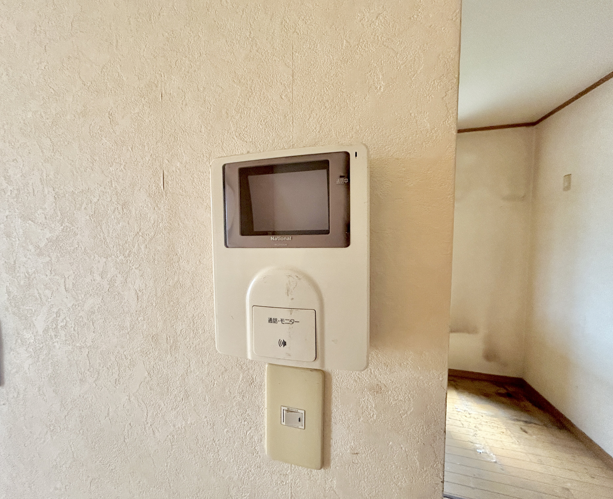 佐波郡玉村町五料1期　中古住宅のセキュリティ|TVモニタ付きのインターフォンには録画機能もあるので外出時誰が来たのか確認できます♪ 防犯機能も高く、今では必需品です！			