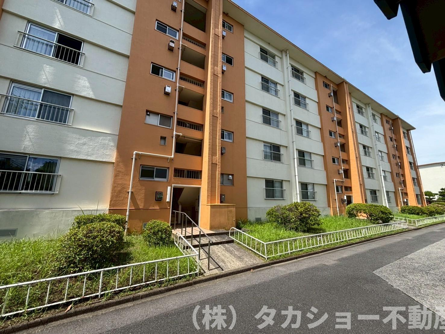 袖ヶ浦住宅　2号棟の外観