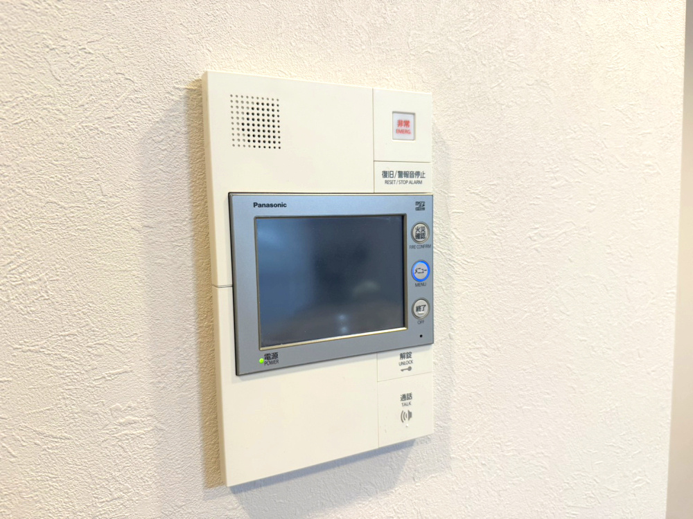 アンビエントジェームス山一番館の防犯設備|インターホン