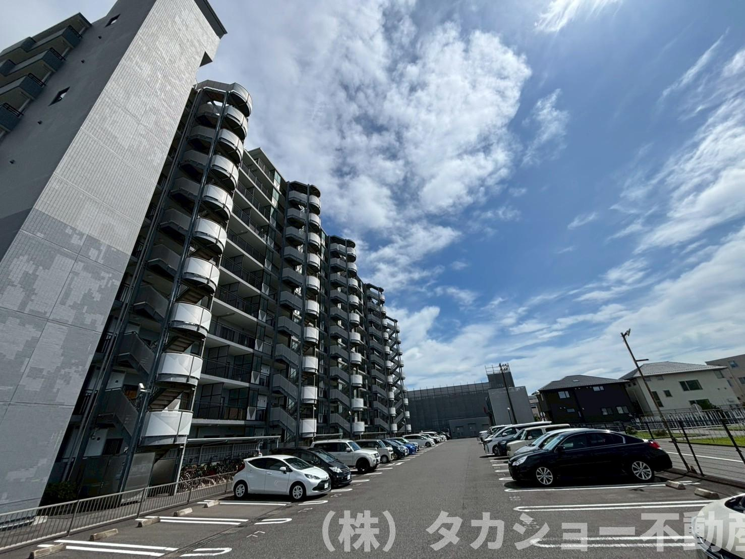 稲毛長沼パークハウスの駐車場