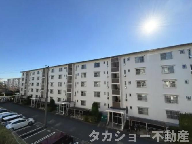 高洲二丁目住宅10号棟の外観